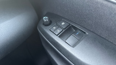 Toyota Yaris 1.5 Hybrid Icon 5dr CVT Hybrid Hatchback